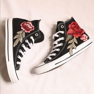 High top Floral Embroidered Converse